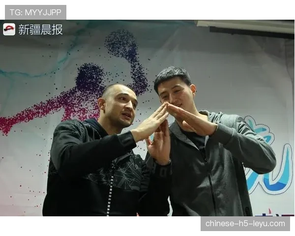 CBA球员走进新疆乡村小学,开展篮球公益课堂 CBA球员走进新疆乡村小学,开展篮球公益课堂