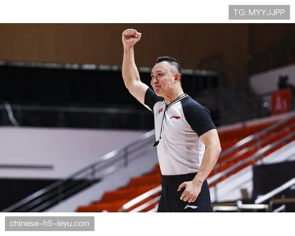 联赛裁判委员会完成年度考核与续聘,将引入更多退役球员担任技术代表 联赛裁判委员会完成年度考核与续聘,将引入更多退役球员担任技术代表